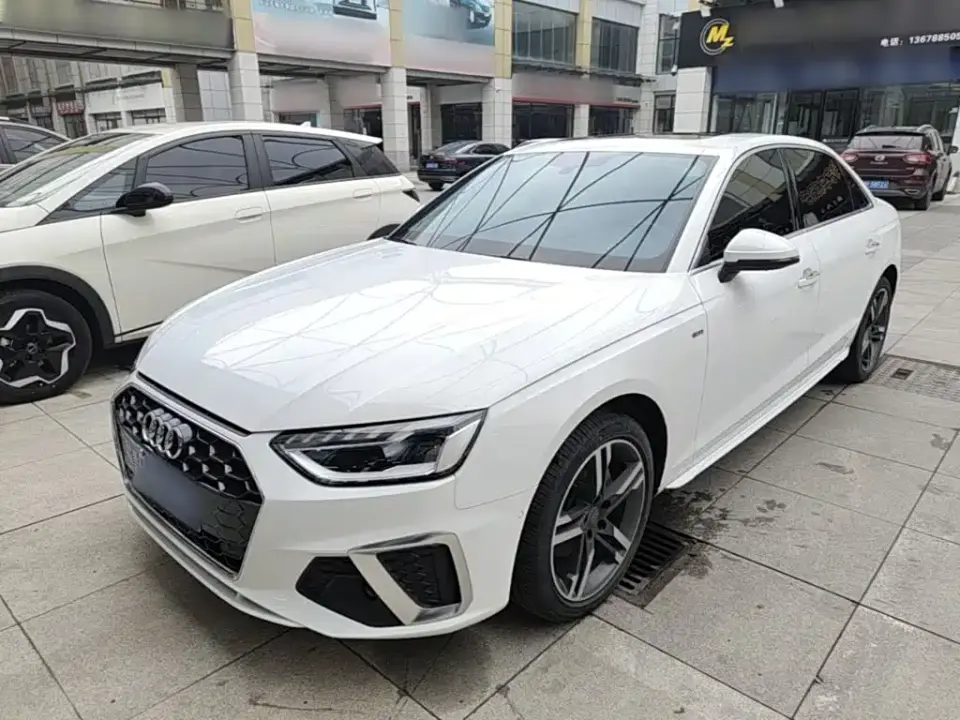 Audi A4L 40 TFSI Luxury Dynamic 2022