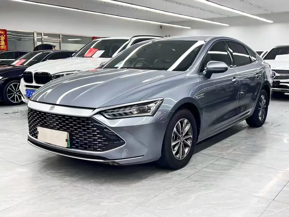 BYD Qin PLUS Glory Edition DM-i 55KM Leading 2025