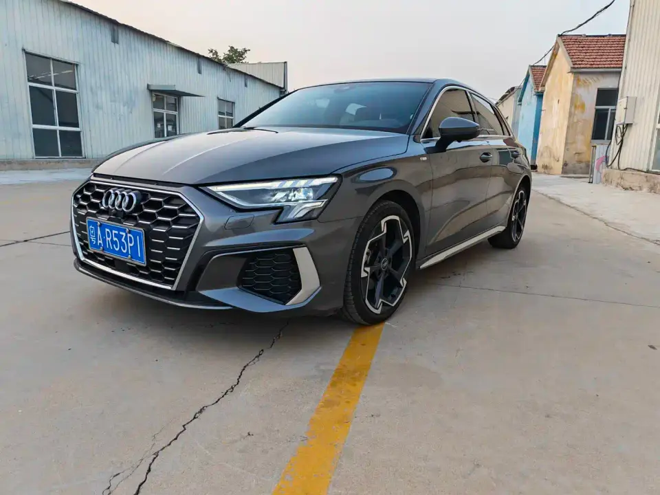 Audi A3 Facelift Sportback 35 TFSI Luxury Sport 2023