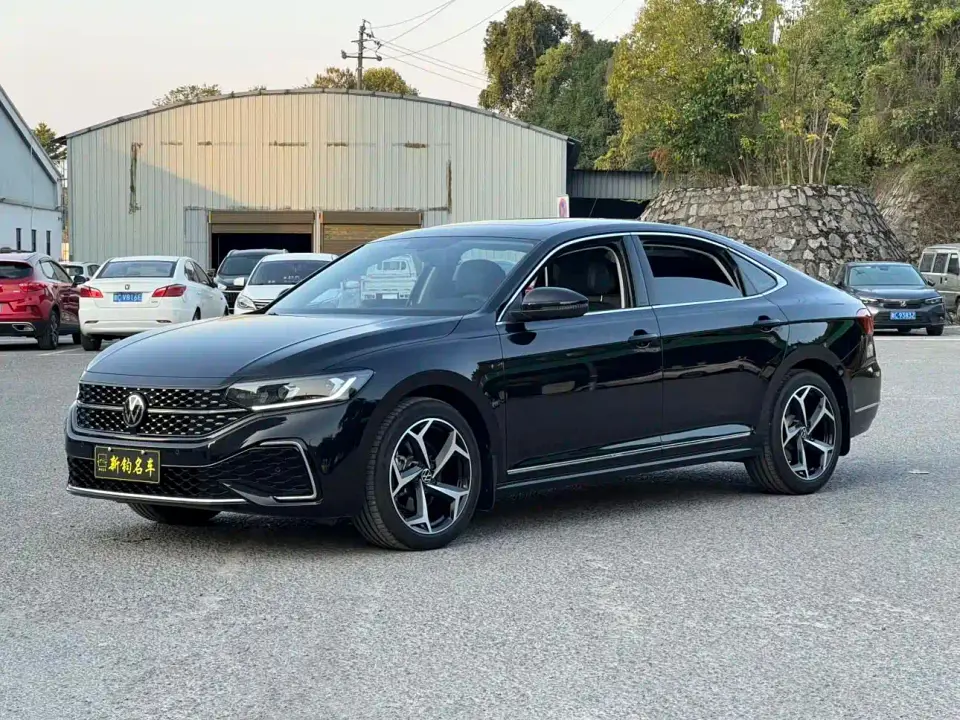 Volkswagen Passat Outstanding 380TSI Starlight Dragon Soaring Edition 2025