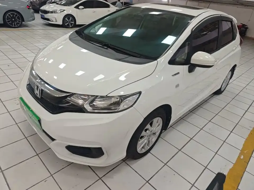 Honda Fit 1.5L CVT Comfort Sunroof Edition 2019