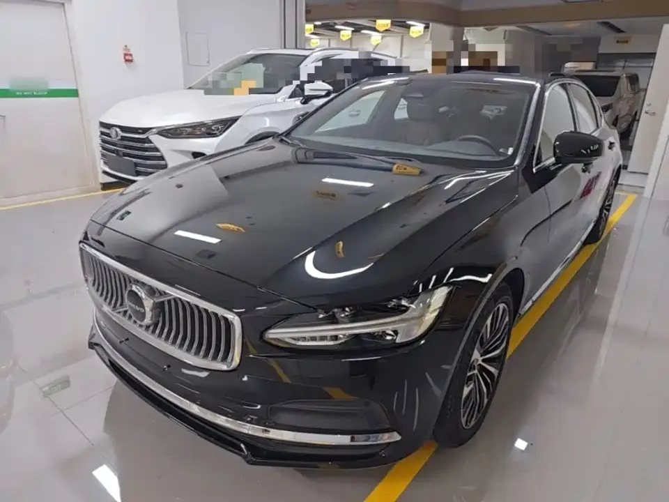 Volvo S90 B5 Zhiyi Luxury Edition 2025