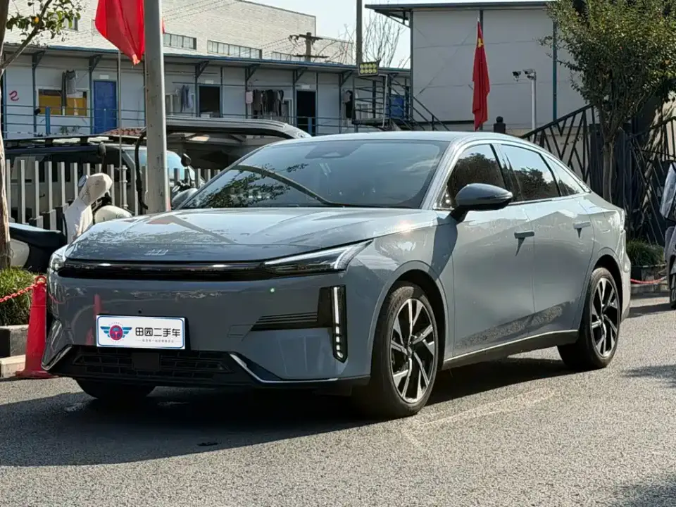 Geely Galaxy Galaxy L6 125km Starship 2024
