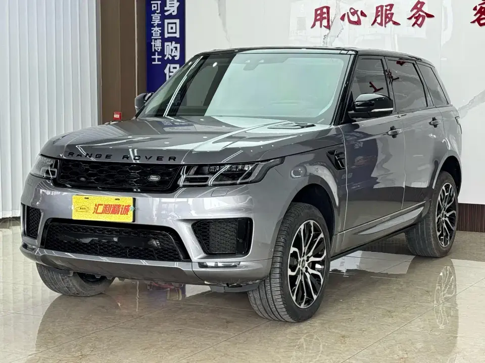 Land Rover Range Rover Sport 3.0 L6 Gloss Black Edition 2022