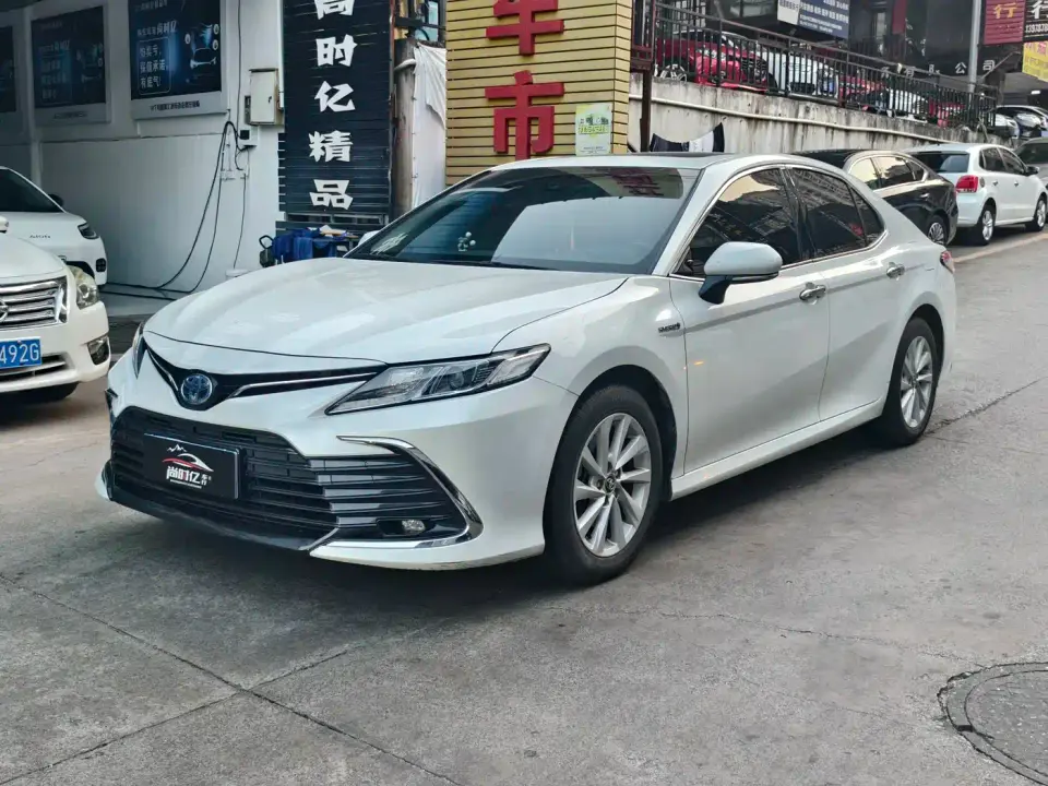 Toyota Camry Hybrid 2.5HGVP Leading Edition 2022