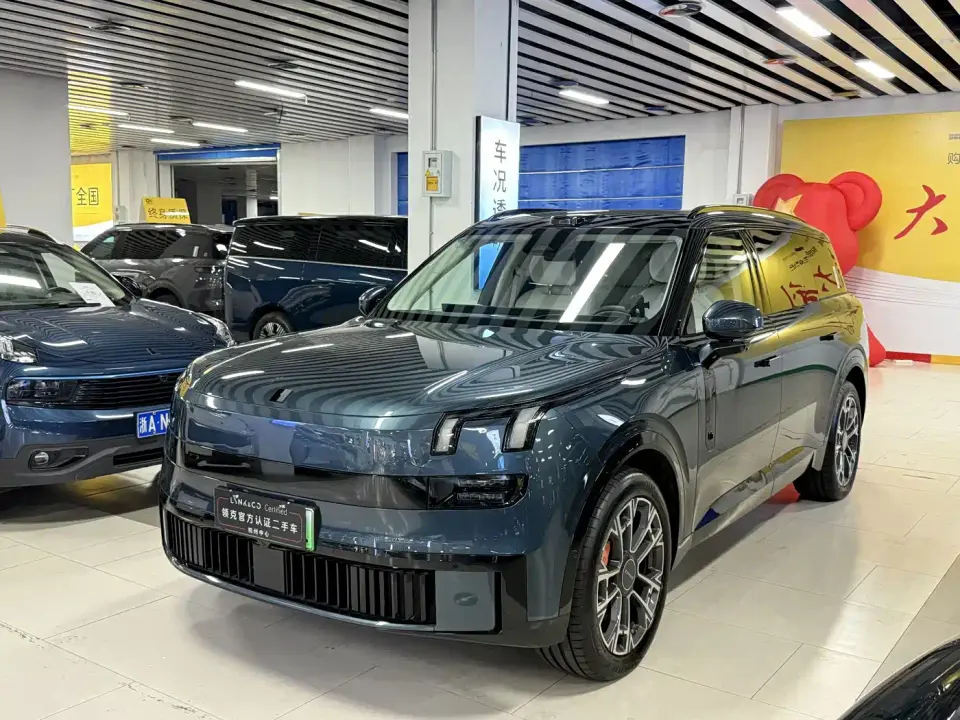 Lynk & Co 900 2.0T Ultra 2025