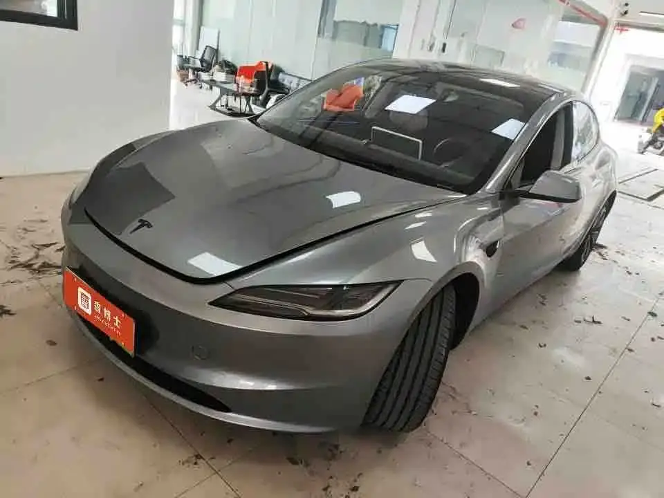 Tesla Model 3 Model Rear-Wheel Drive Edition 2025