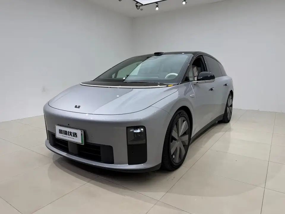 Li Auto i6 4WD Base Model 2026