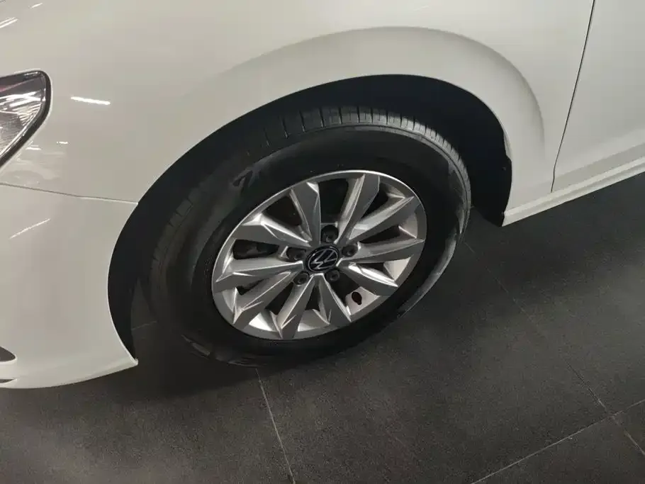 Volkswagen Bora 200TSI DSG Comfort Edition 2022 — фото 6