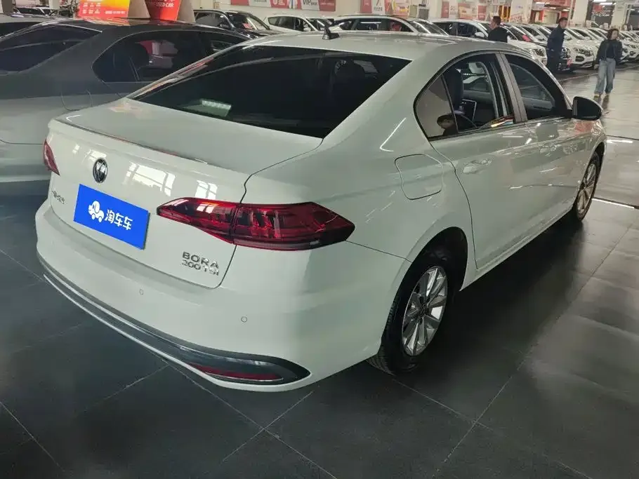 Volkswagen Bora 200TSI DSG Comfort Edition 2022 — фото 3