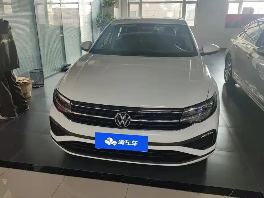 Volkswagen Bora 200TSI DSG Comfort Edition 2022 — фото 2