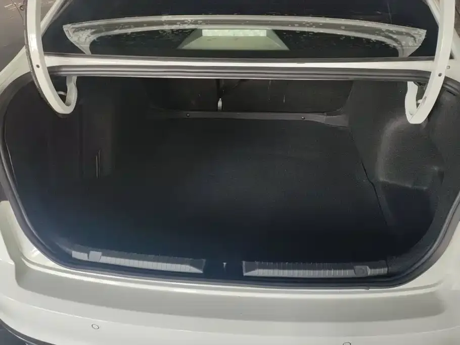 Volkswagen Bora 200TSI DSG Comfort Edition 2022 — фото 4