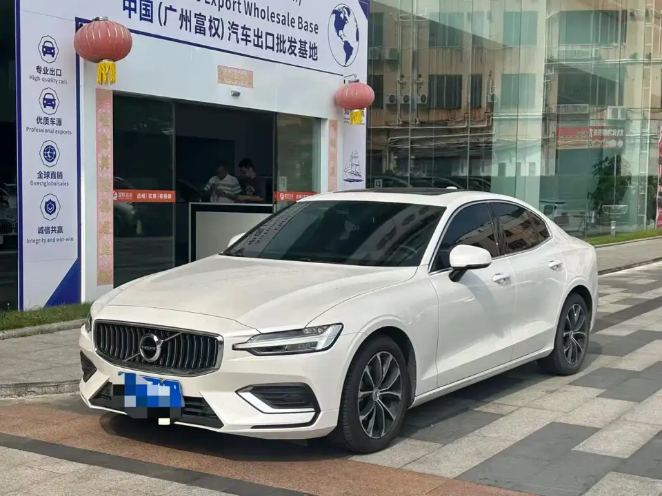 Volvo S60 B4 Smart Comfort Luxury Edition 2021
