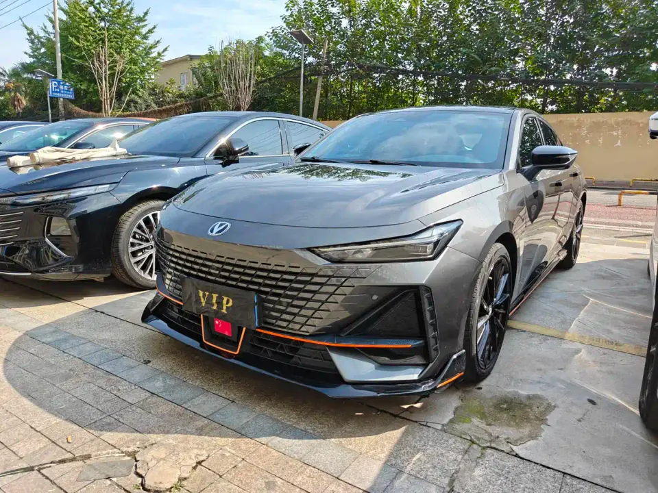 Changan UNI-V 1.5T Deluxe Sport 2024