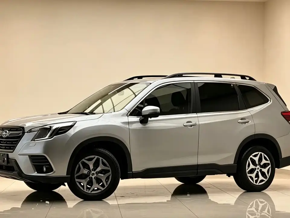 Subaru Forester 2.0i AWD Luxury Edition with EyeSight 2022