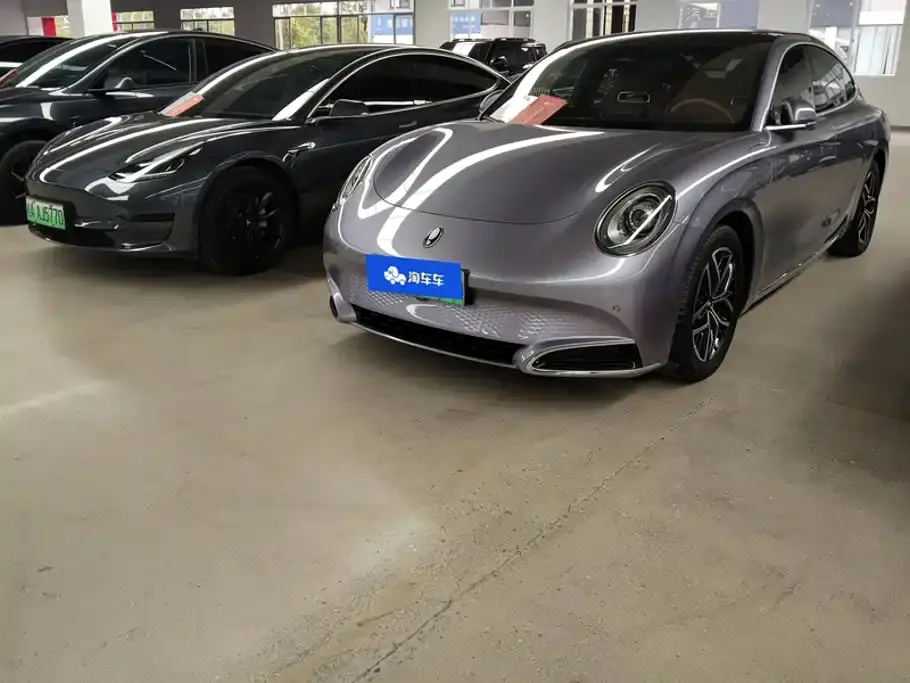 ORA Lightning Cat 555km Premium Edition 2025