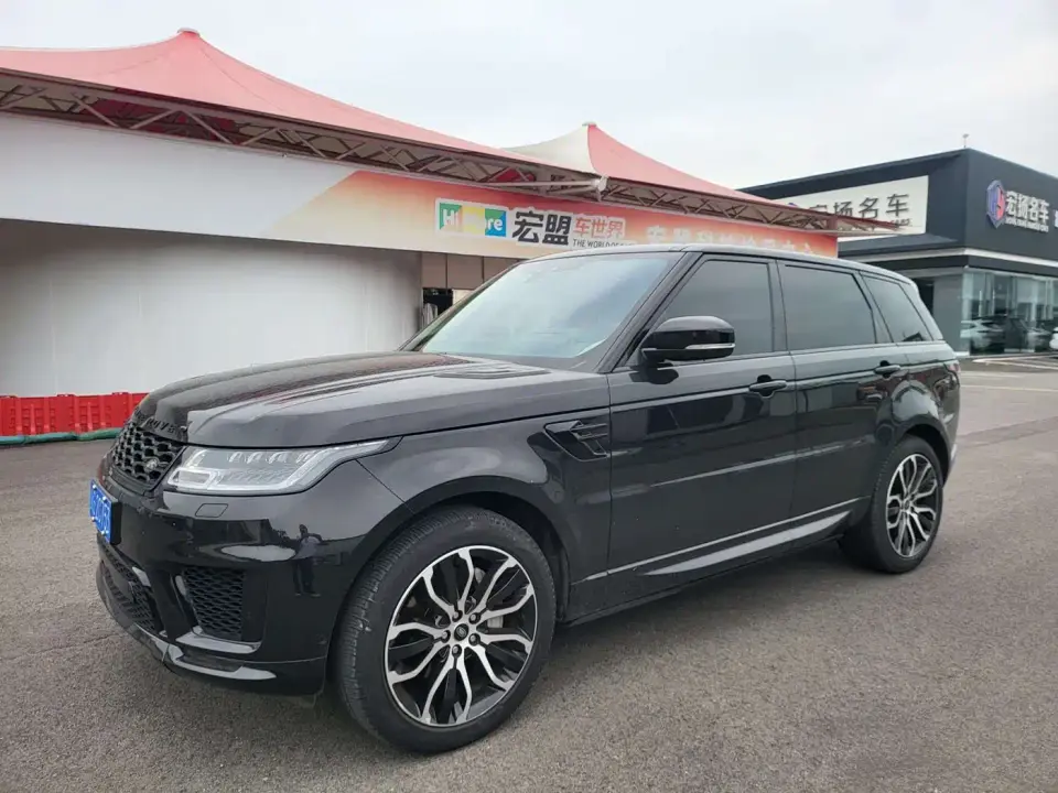 Land Rover Range Rover Sport 3.0 L6 Gloss Black Edition 2022