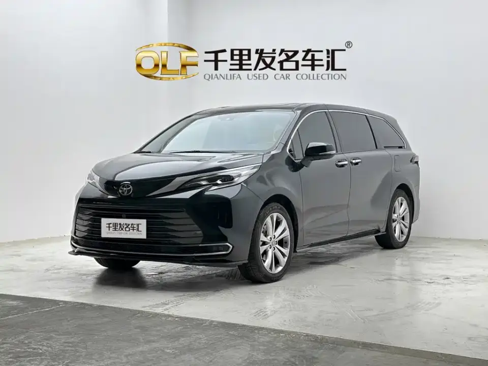 Toyota Sienna 2.5L Hybrid 4WD Premium Edition 2024