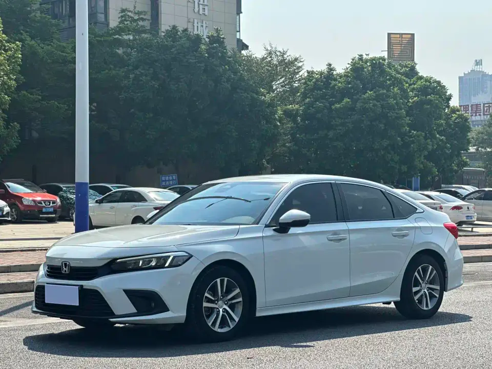 Honda Civic 240TURBO CVT Dynamic Edition 2024