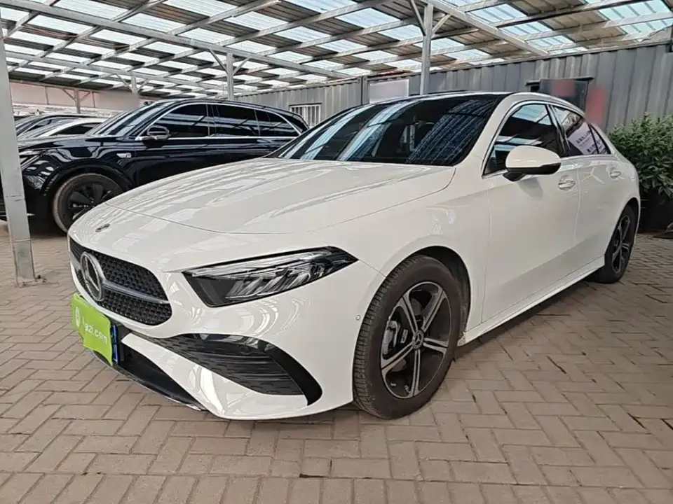 Mercedes-Benz A-Class A 200 L Fashion Edition 2024