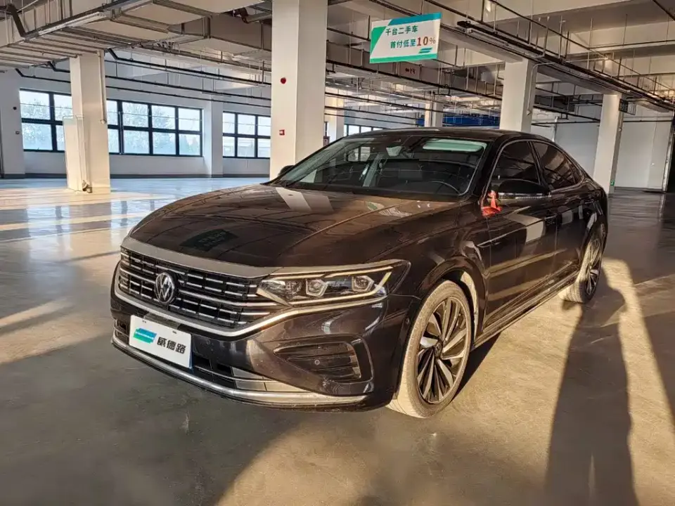Volkswagen Passat 330TSI Luxury Edition 2022