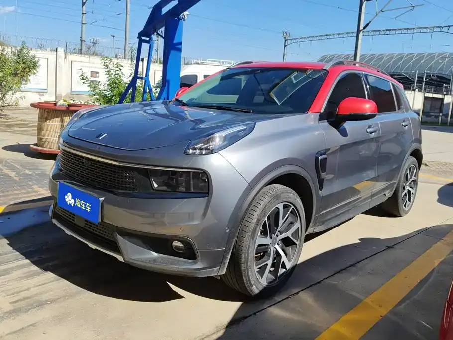 Lynk & Co 01 EM-P 1.5T PHEV Pro 2020