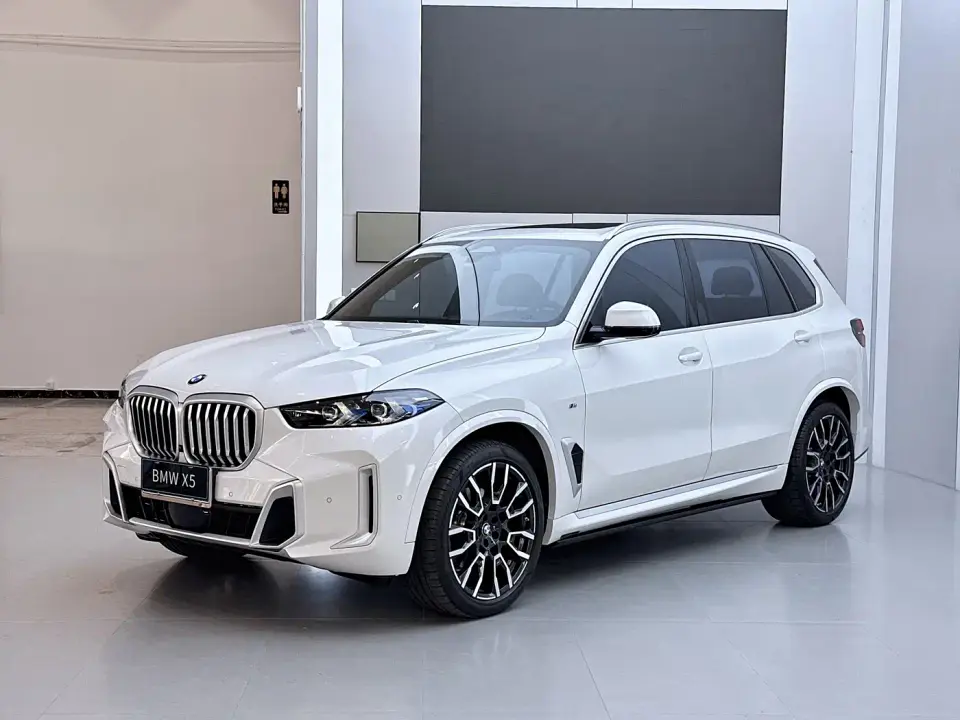 BMW X5 xDrive 40Li M Sport Package 2024