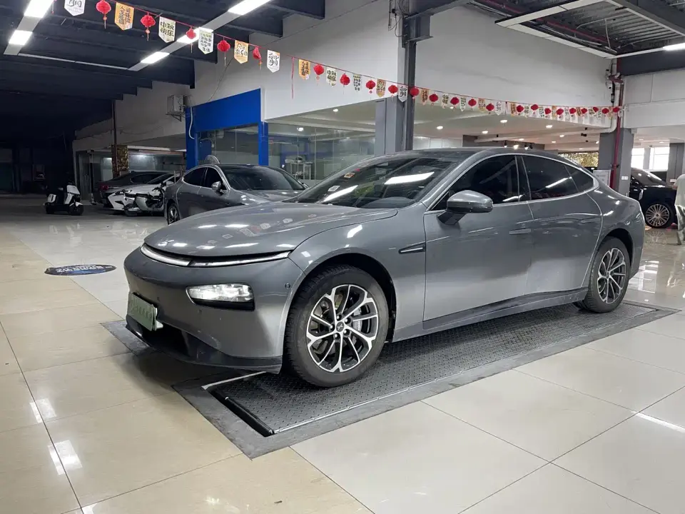 XPeng P7 Model 670N 2021