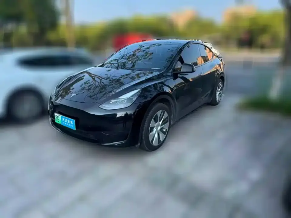Tesla Model Y Facelift Rear-Wheel Drive Version 2023