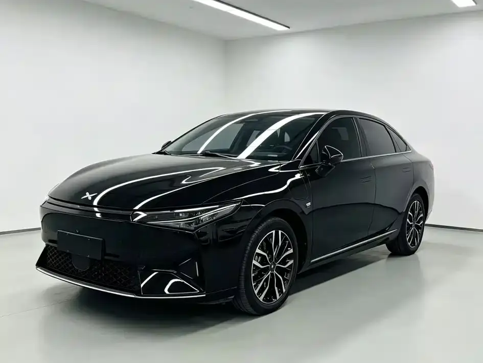 XPeng P5 Model 460E+ 2022