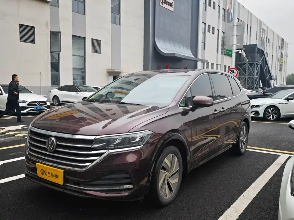 Volkswagen Viloran 380TSI Premium Edition 2022