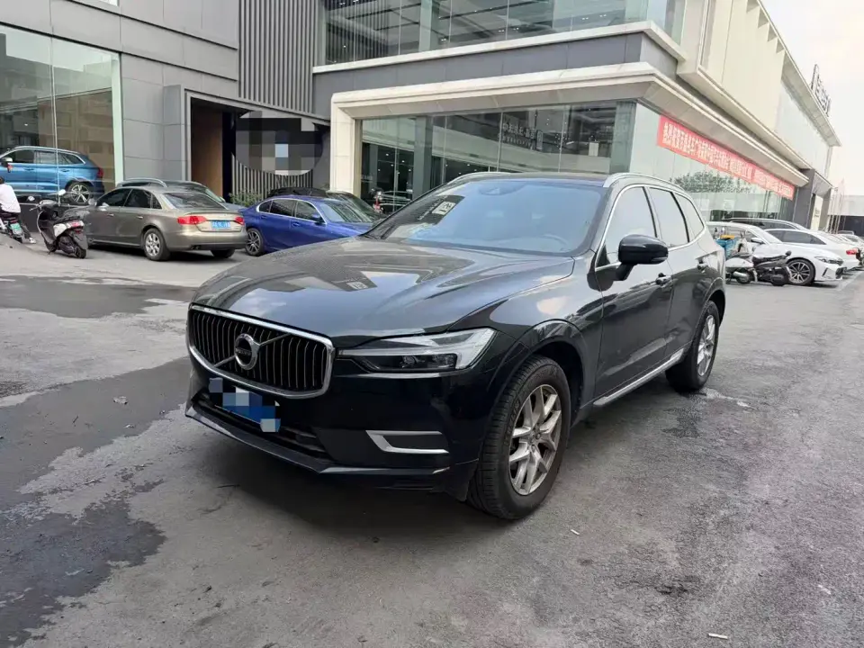 Volvo XC60 T5 AWD Momentum 2020