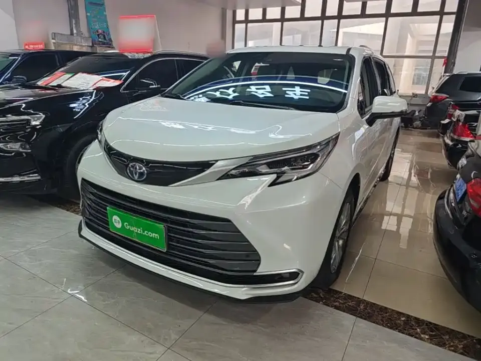Toyota Sienna 2.5L Hybrid Comfort Edition 2024