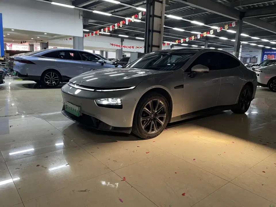 XPeng P7 Model 670E 2020