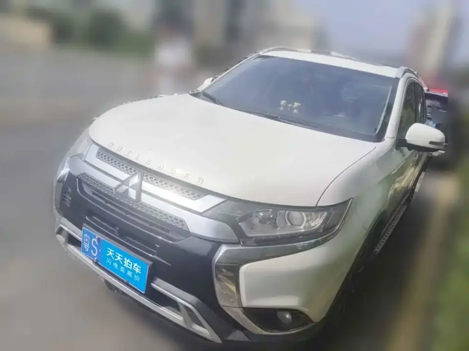Mitsubishi Outlander 2.0L 2WD Enjoy 7-Seater China VI 2019