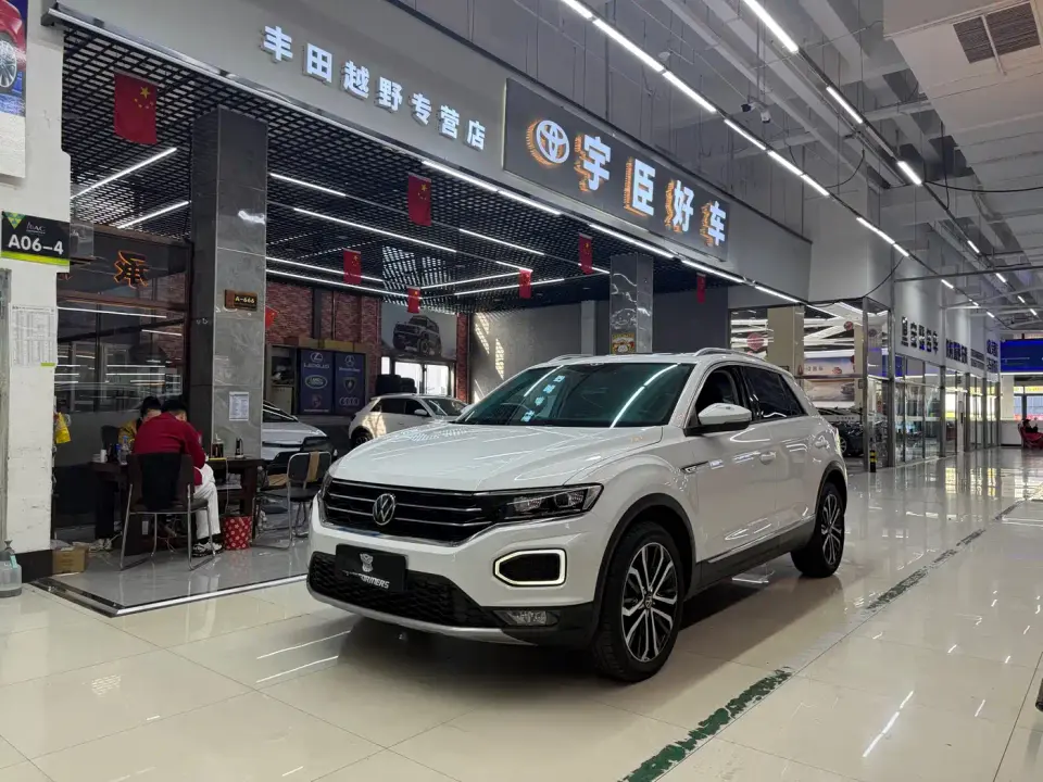 Volkswagen T-ROC 280TSI DSG 2WD Comfort PLUS 2022