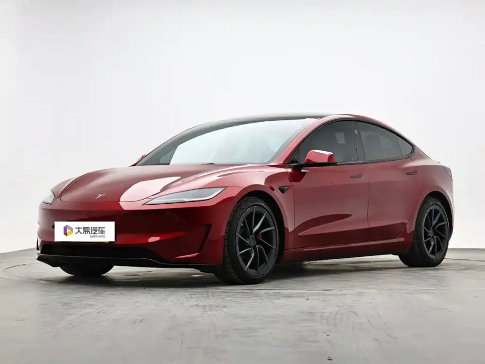 Tesla Model 3 High-Performance All-Wheel Drive Edition 2025