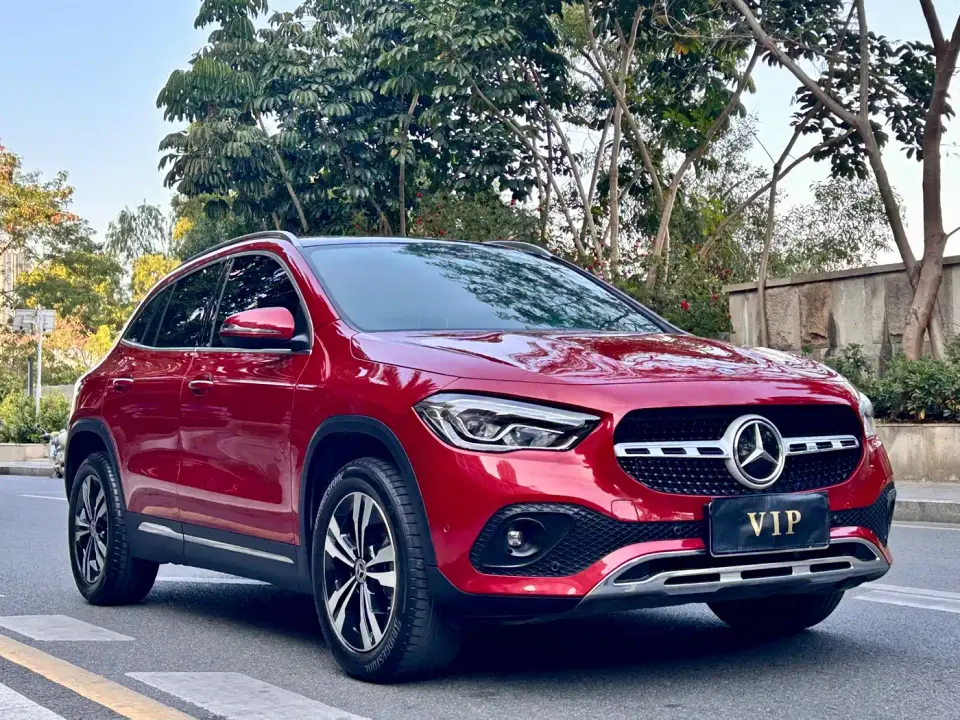 Mercedes-Benz GLA-Class Model GLA 200 2021