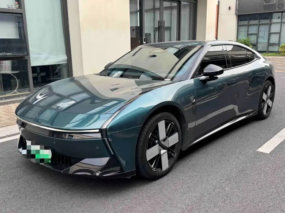 XPeng P7 702km Long Range Edition 2025