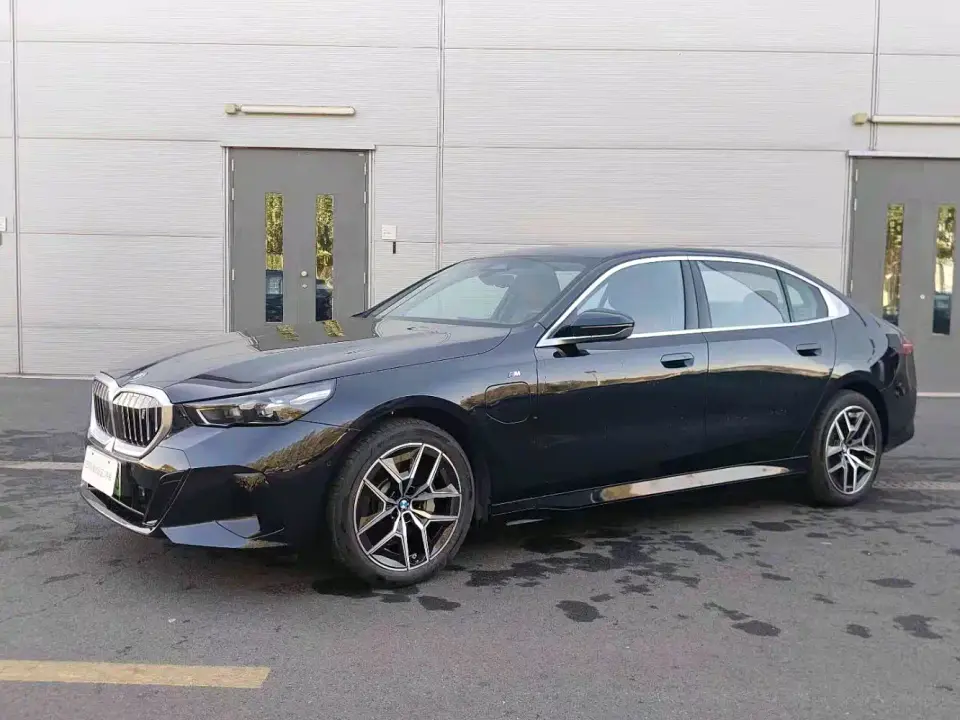 BMW i5 eDrive 35L M Sport Package 2025