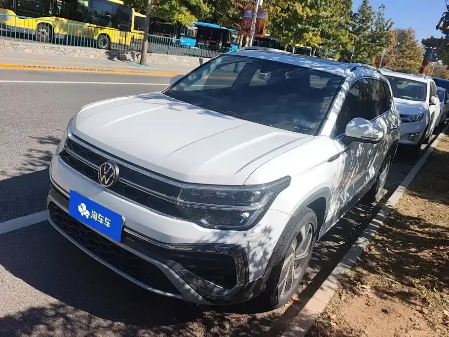 Volkswagen Tharu 300TSI 2WD Full Moon Edition 2023