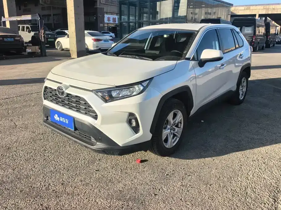 Toyota RAV4 Rongfang 2.0L CVT FWD Urban Edition 2025