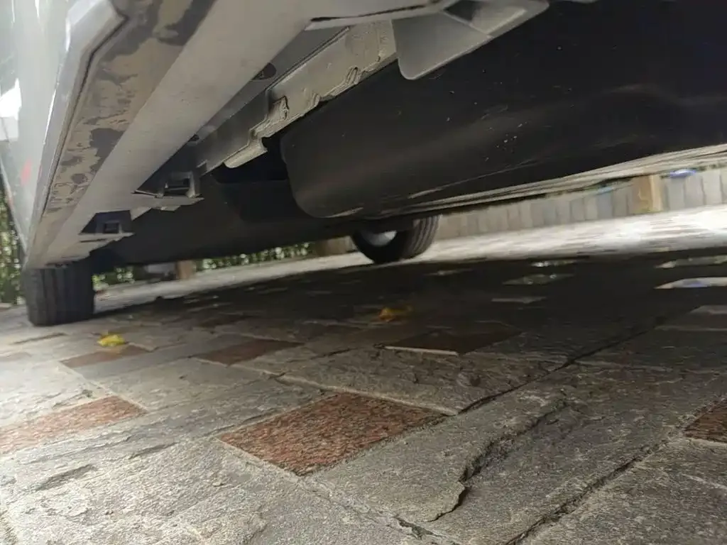 Toyota Granvia 2.5L Hybrid Premium PLUS 2025 — фото 7