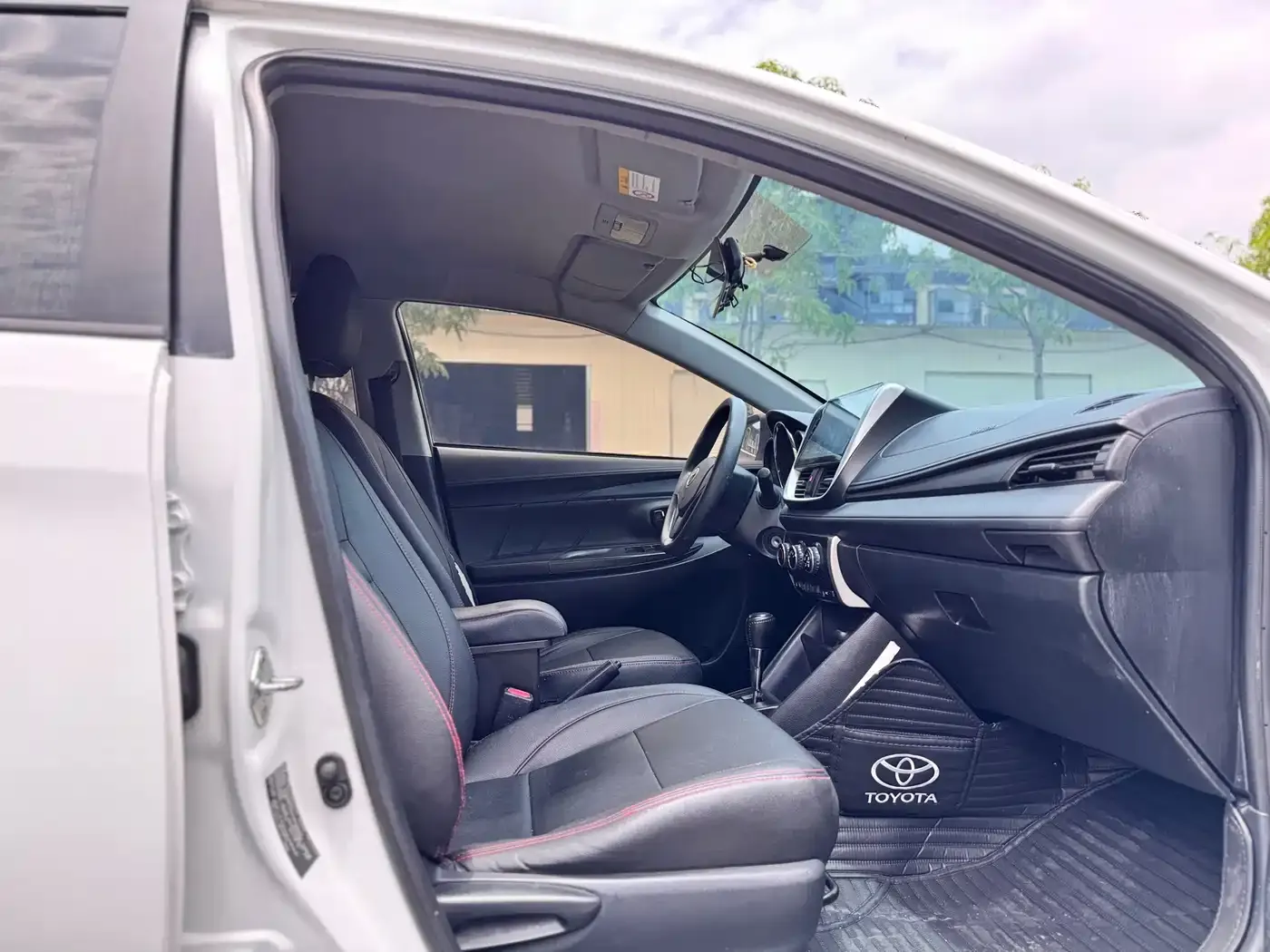 Toyota Vios 1.5L CVT Chuangxing Edition 2020 — фото 12