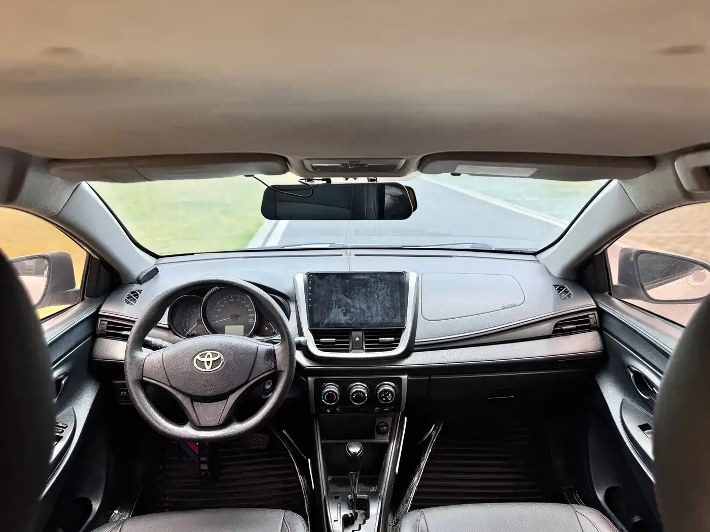 Toyota Vios 1.5L CVT Chuangxing Edition 2020 — фото 8