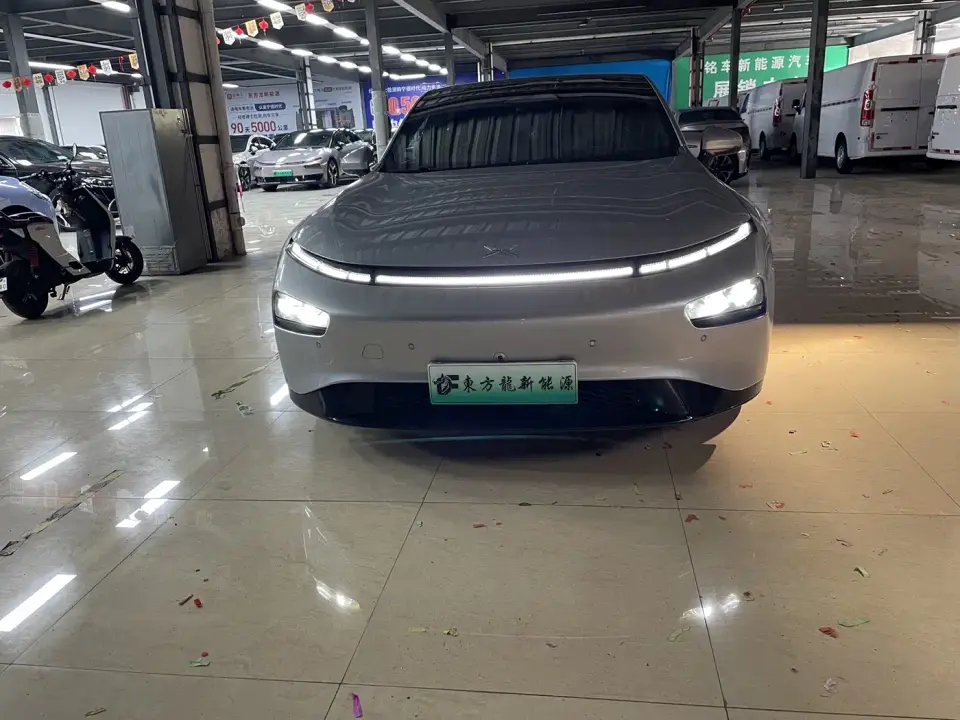 XPeng P7 Model 670E 2020