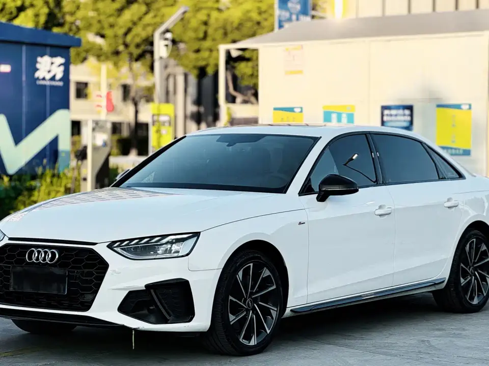 Audi A4L 40 TFSI Fashion Dynamic 2022