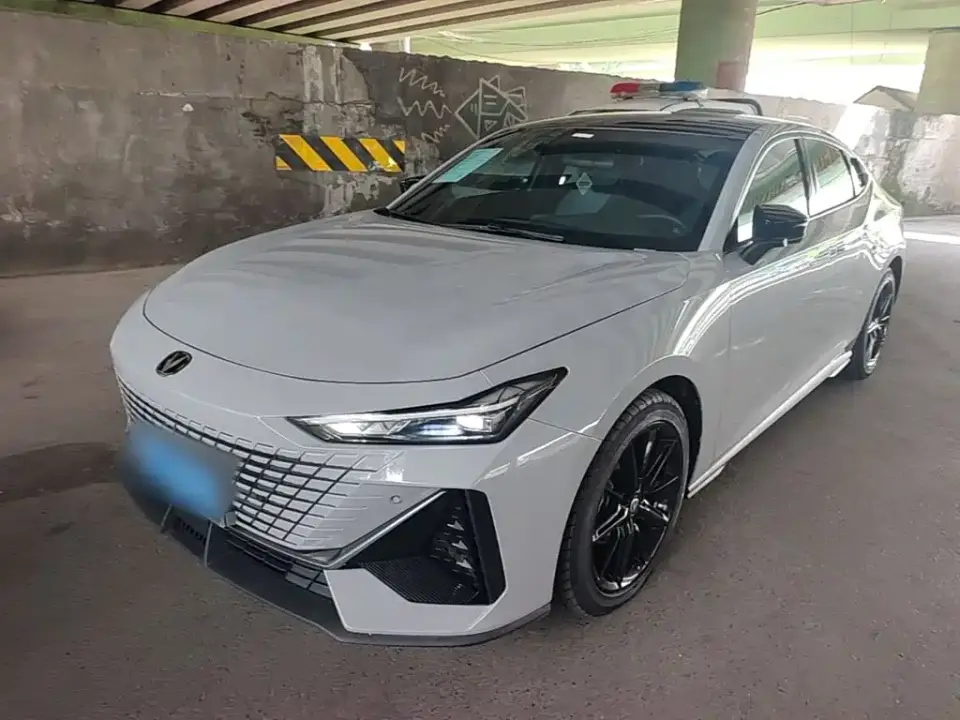 Changan UNI-V 1.5T Premium Model 2022
