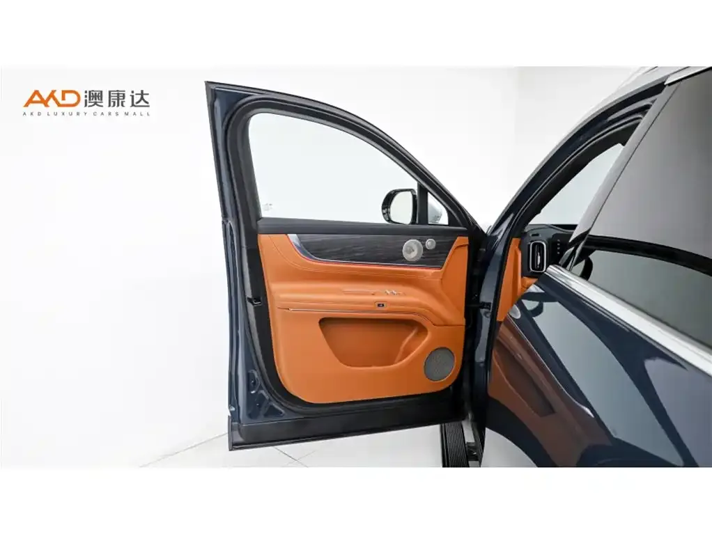 AITO Wenjie AITO M9 Extended Range Ultra 42kWh 6-Seater 2025 — фото 11