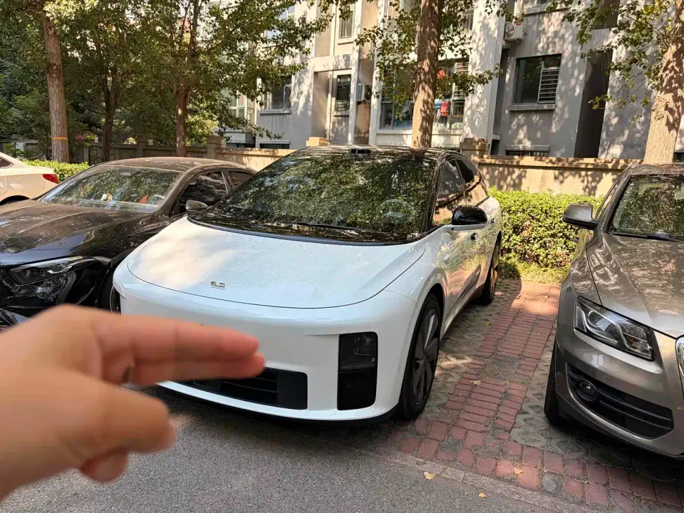 Li Auto i6 4WD Base Model 2026